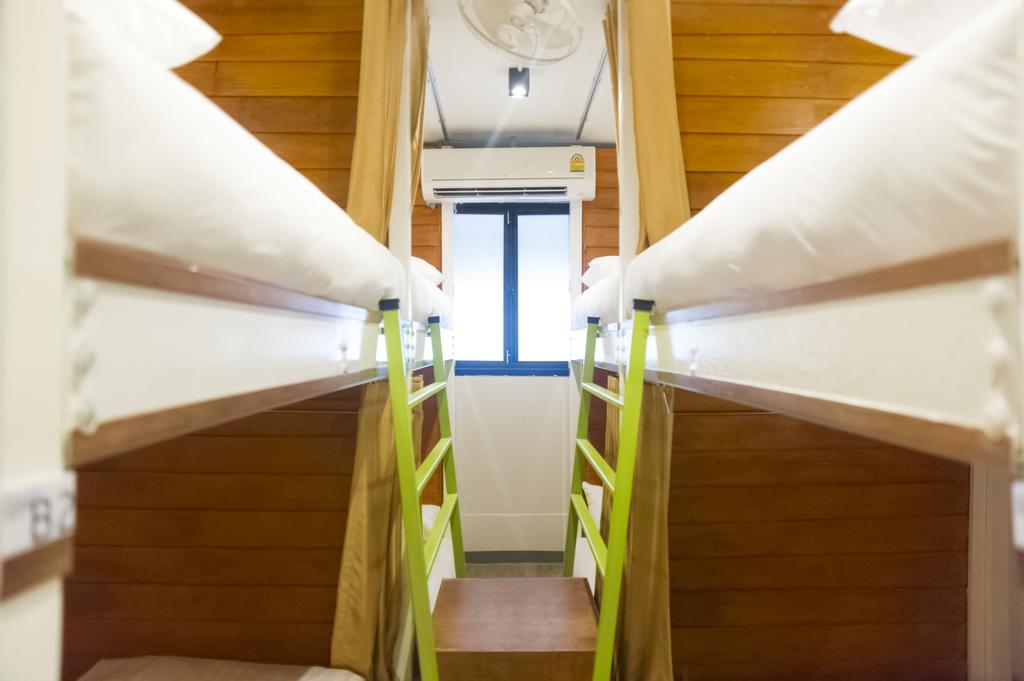 Deluxe Double Bunk Bed in Female Dormitory Room